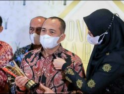 Bupati Batubara Terima Penghargaan Indonesia Awards 2021