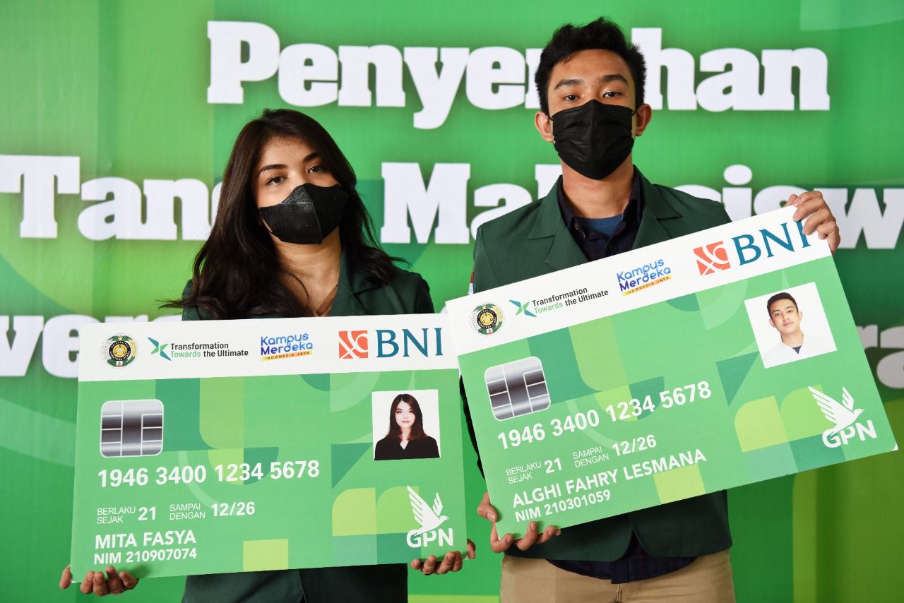Kartu Tanda Mahasiswa (KTM) USU dapat difungsikan sebagai kartu ATM BNI dan pembayaran e-toll resmi diluncurkan, Rabu (1/12/2021). Berita Sore/ist