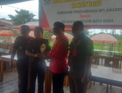 BPI Berikan Awards Kepada Kajari Batu Bara