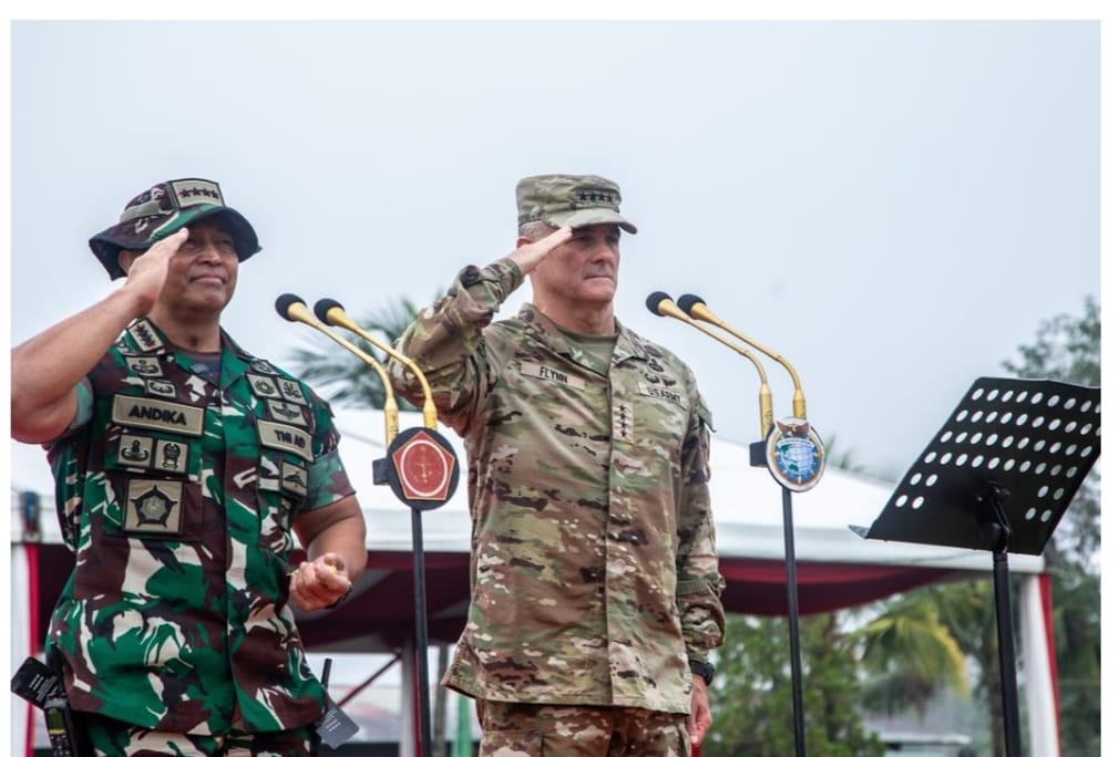 Berita Sore/ist Panglima TNI Jenderal Andika Perkasa dan Komandan Jenderal Angkatan Darat AS untuk Pasifik Charles Flynn membuka Super Garuda Shield 2022 di Baturaja, Sumsel Rabu (3/8/2022).