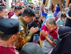 Bobby Tinjau Korban Kebakaran Menyebabkan 4 Orang Meninggal Di Belawan