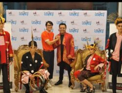 Sharp  Meriahkan Jember Fashion Carnaval 2022