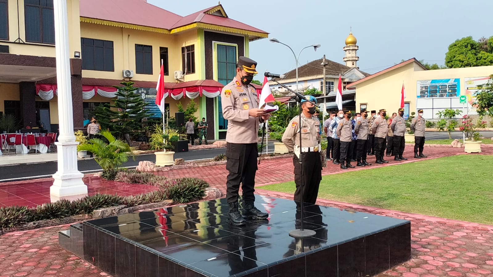 Bupati & Kapolres Batu Bara AKBP Jose DC Fernandes S.Ik gelar Apel Kesiapan Bencana di Moko Polres Batu Bara Jum'at (12/8/2022).beritasore/alirsyah