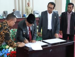 Bupati dan Ketua DPRD Simalungun Tandatangani Nota Kesepakatan Bersama KUA PPAS APBD  TA 2023.