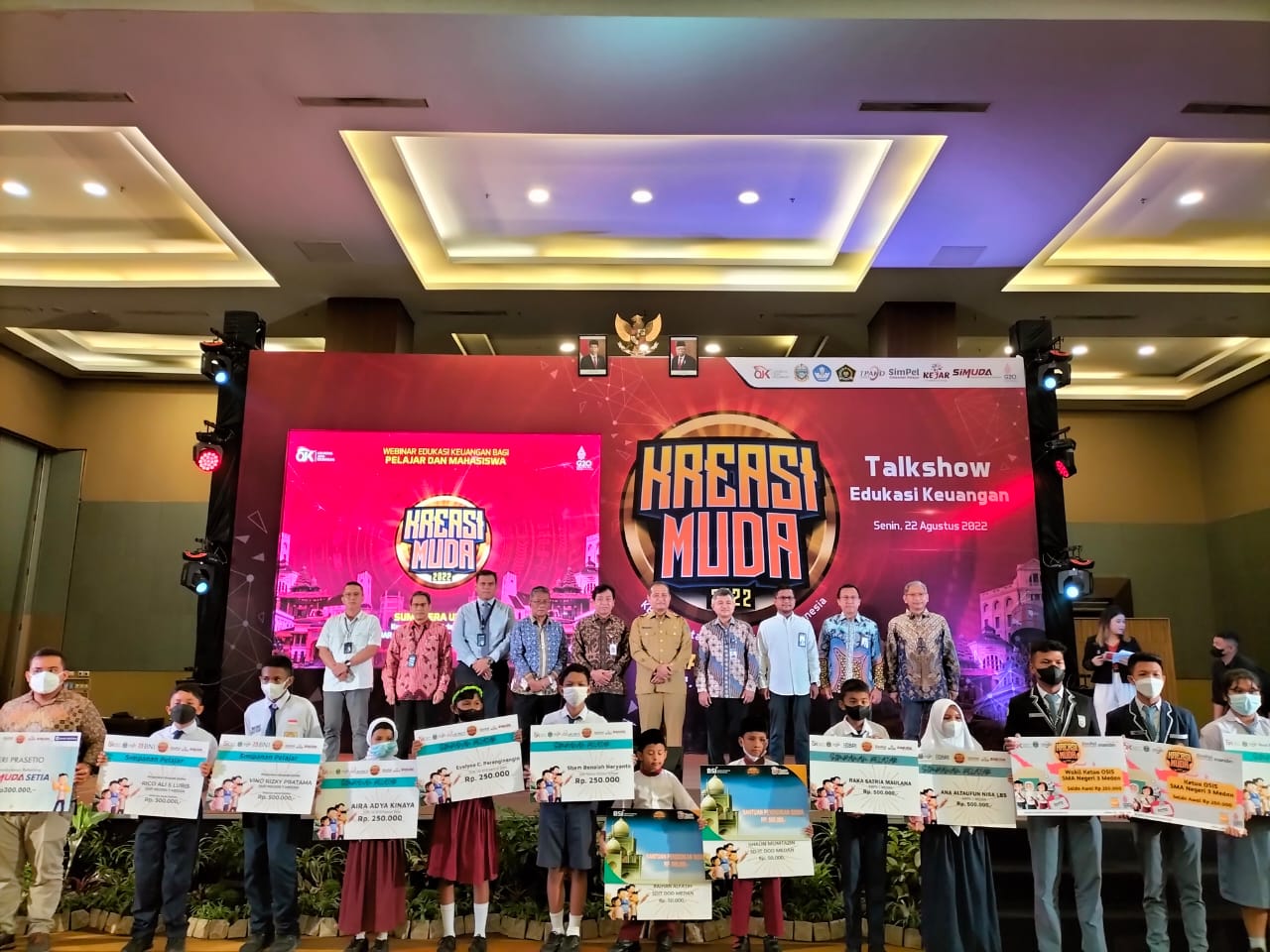 Nokia Asha 311-da jinsiy amaliyotchilar Rus veb-kamera porno yozuvlar