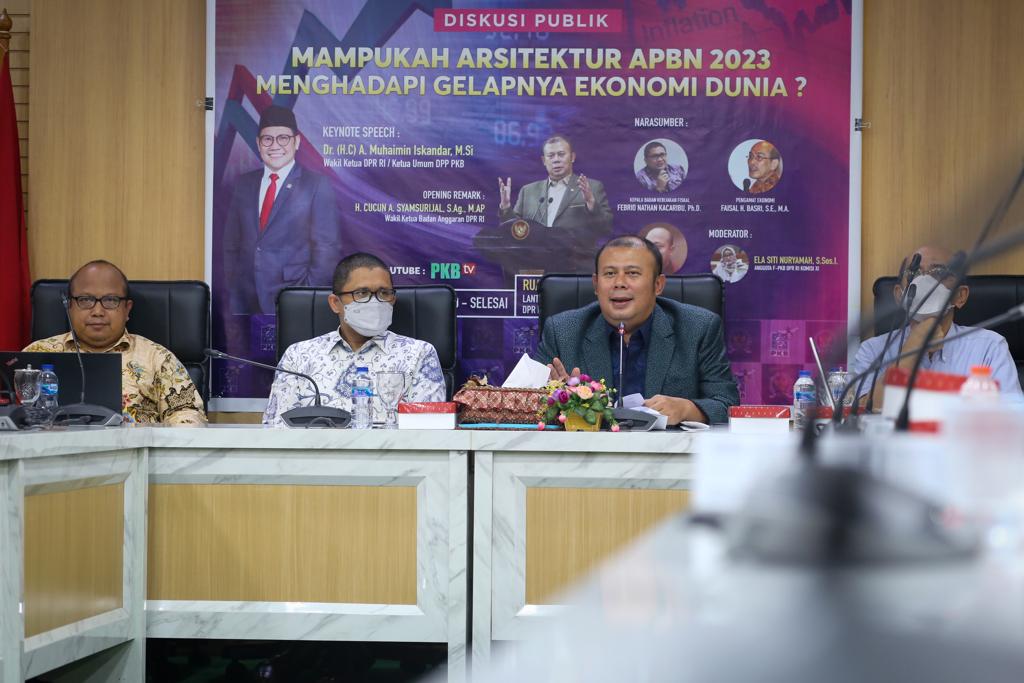 Diskusi Fraksi PKB Bertajuk “Mampukah Arsitektur APBN 2023 Menghadapi Gelapnya Ekonomi Dunia…?” di Kompleks Parlemen, Jakarta, Senin (22/8/2022). Beritasore/Ist