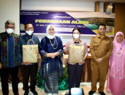 Ketua Dekranasda Kota Siantar Hadiri Pembukaan Pelatihan Pewarna Alami