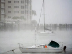 Badai Lan Hantam AS, 2.000 Penerbangan Batal