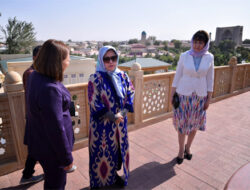 Ketua DPR RI Kunjungi Makam Imam Al-Bhukari Di Uzbekistan