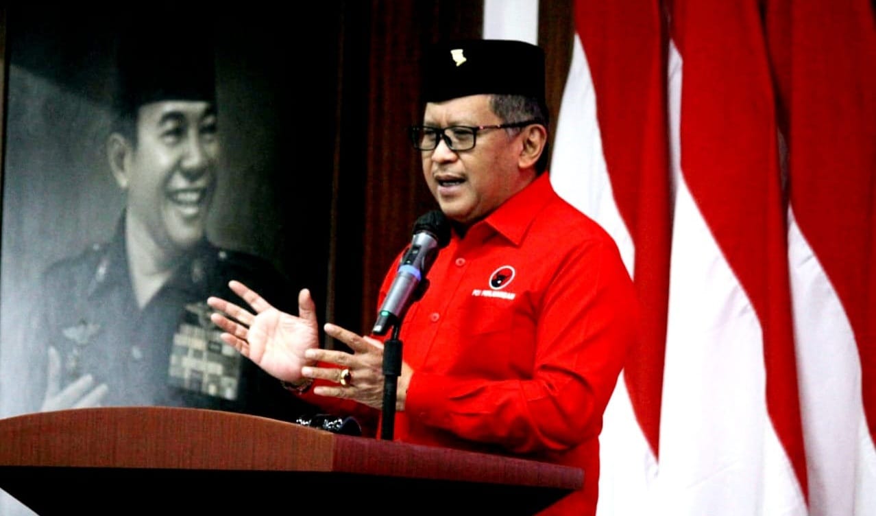 Sekretaris Jenderal Partai Demokrasi Indonesia Perjuangan (PDIP) Hasto Kristiyanto membuka Rakorbidnas Bidang Agama dan Kepercayaan Terhadap Tuhan Yang Maha Esa serta Memperkuat Persatuan Bangsa, di Sekolah Partai Lenteng Agung, Jakarta Selatan, Jumat (2/9/2022). Beritasore/ist