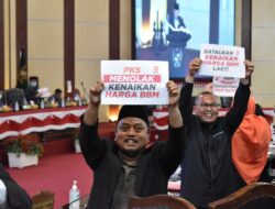 Kami Bersama Rakyat, Tolak Kenaikan BBM Di Sidang Paripurna