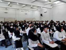 Gelar PBAK, Undhar Motivasi Mahasiswa Baru