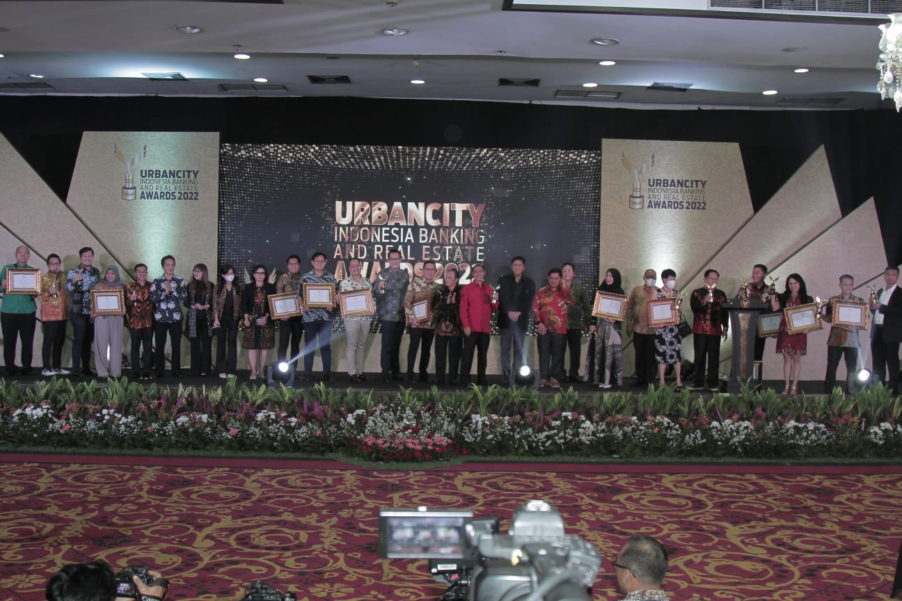 Urbancity menganugerahi 42 industri properti dan subsektor berupa award terkait dalam The Best of Property Company & Real Estate 2021 yang digelar secara virtual. Beritasore/ist
