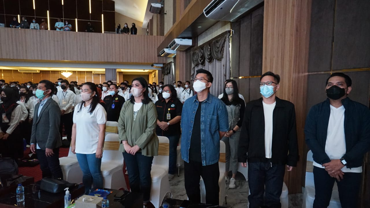 Rektor Unpri beserta jajarannya saat menghadiri Pengenalan Kehidupan Kampus Mahasiswa Baru perguruan tinggi tersebut. Berita Sore/ist