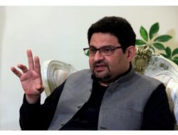 Menteri Keuangan Pakistan Mengundurkan Diri