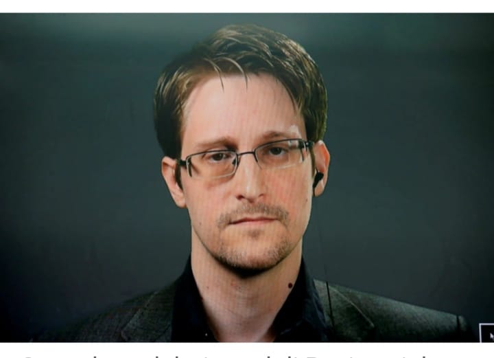 Edward Snowden telah tinggal di Rusia sejak 2013 untuk menghindari penuntutan di AS setelah membocorkan secara rinci dokumen rahasia program pengawasan pemerintah (rtr)