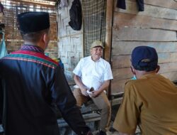 Bupati Zahir Serahkan Bantuan RTLH Kepada Safriah