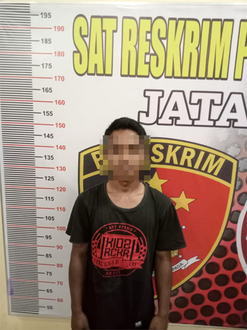 RA (22) warga Kecamatan Tanjung Tiram diduga melanggar tindak pidana "Penganiayaan,  Rabu, (12/10/2022). beritasore/alrsyah
