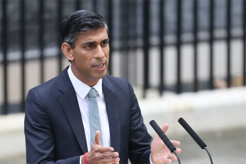 Perdana Menteri Inggris Rishi Sunak di Downing Street No.10, London, Inggris, Selasa (25/10/2022). (ant/Xinhua)