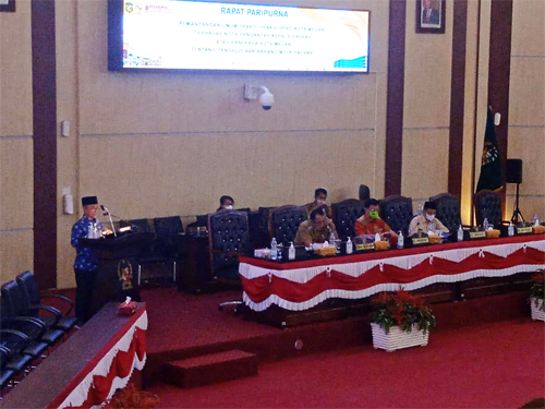 Juru bicara Fraksi PKS DPRD Medan, Irwansyah, S.Ag, SH, di ruang Paripurna Gedung DPRD Medan, Selasa (04/10/2022). beritasore/ist