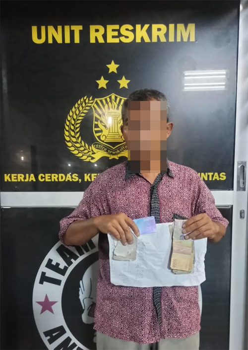 Reskrim Polsek Labuhan Ruku menangkap Gafner (57) warga Dusun III Desa Indrayaman Kecamatan Talawi Kabupaten Batu Bara Kecamatan Talawi diduga kasus judi Togel Online , Senin (24/10/2022).