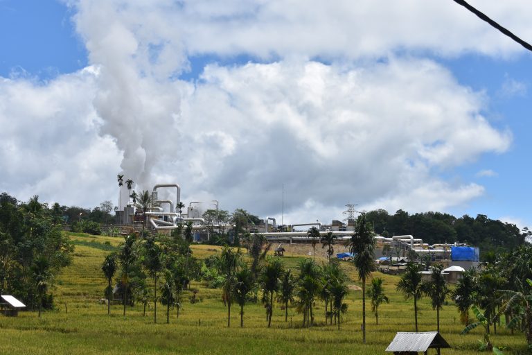 Suasana PT Sorik Marapi Geothermal Power (SMGP), perusahaan pembangkit listrik tenaga panas bumi, beberapa waktu lalu. beritasore/irham hagabean nasution