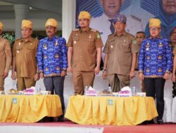 Syah Afandin Serahkan Bansos 21.854 Warga Rp11,5 Miliar