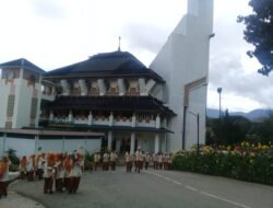 Masjid Agung Nur Ala Nur  Dipenuhi Jamaah