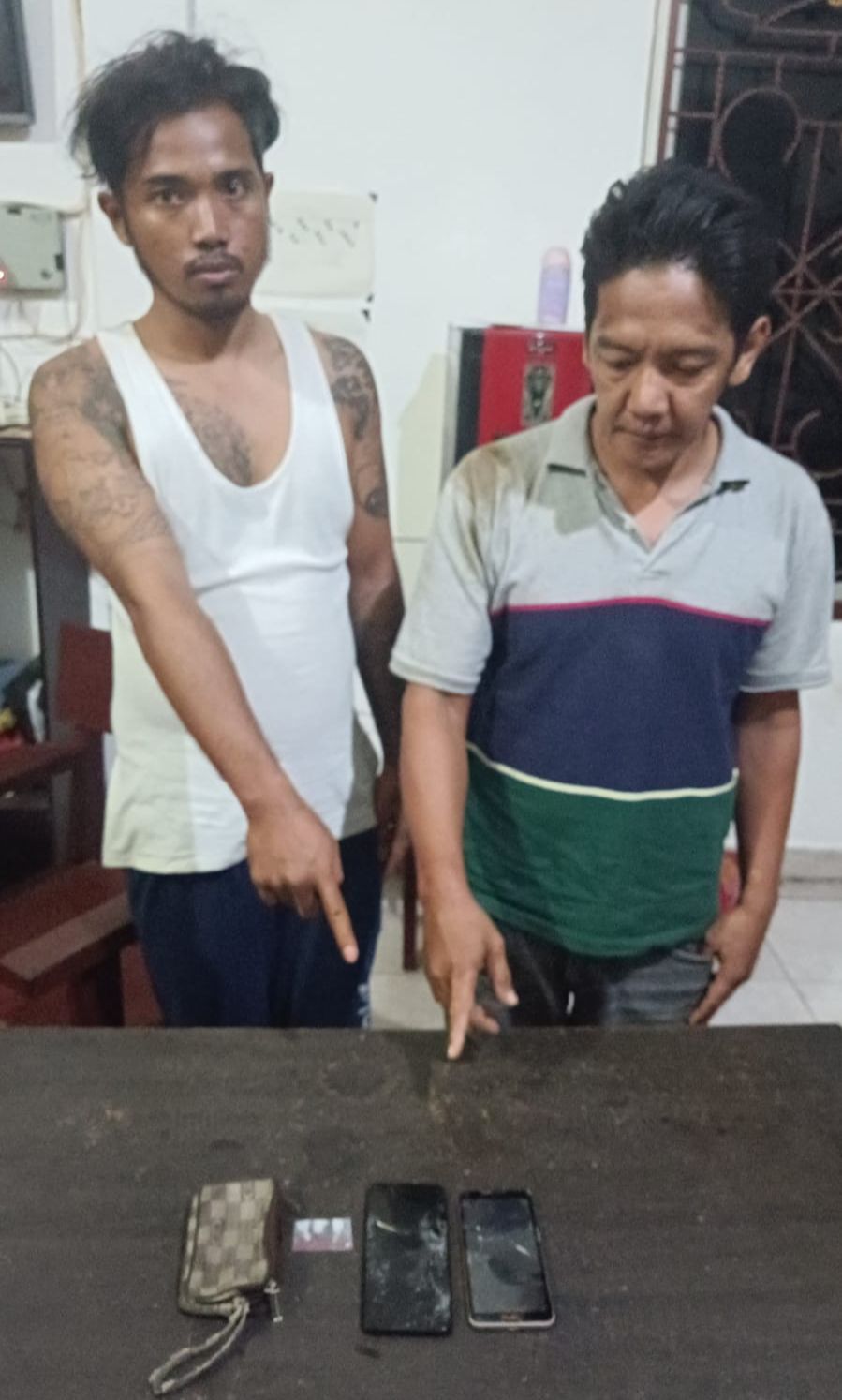 Dua pemilik sabu berada di Mako Polres Simalungun. beritasore/ist