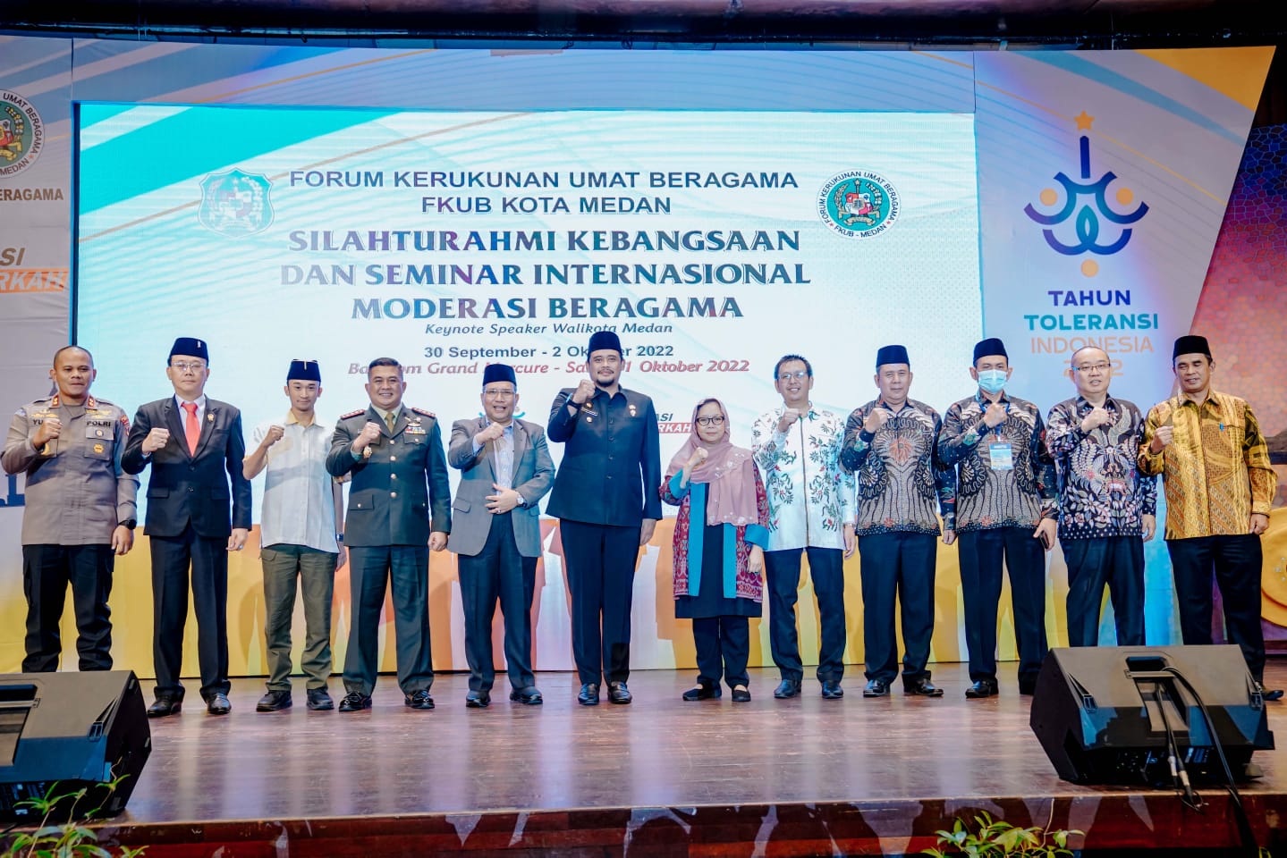 Wali Kota Medan Bobby Nasution saat membuka Silaturahmi Kebangsaan dan Seminar Internasional Moderasi Beragama di Hotel Grand Mercure, Jalan Sutomo Medan, Sabtu (1/10). Beritasore/ist