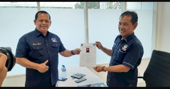 Sang Pejuang Dhuafa , Kombes Pol.(Purn) H.Ikhwan SH.MH resmi Nyalek DPR-RI dari Partai Nasdem ingin membawa KSJ ketingkat Nasional, Senin (3/10/2022). beritasore/alirsyah