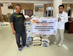 Bulog Bantu Korban Gempa Taput