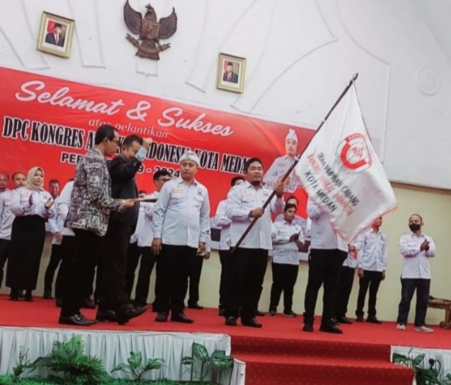 Ketua DPC.Pejuang Bravo Lima Batu Bara Vicktor Oktopianus S,SH hadiri Pelantikan Ketua DPC.Kongres Advokat Indonesia (KAI) Kota Medan.beritasore/alirsyah