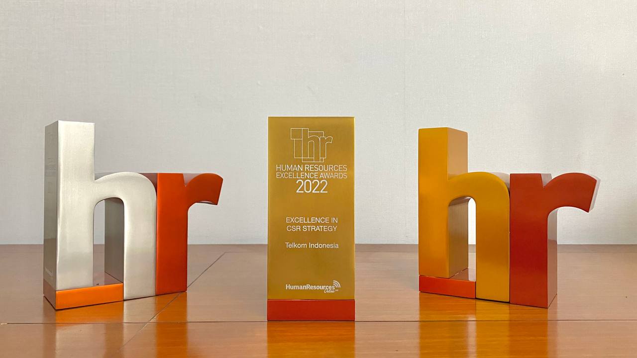 Telkom meraih Golden Award pada ajang penghargaan Human Resources Excellence Awards 2022 kategori Excellence in CSR Strategy. beritasore/ist