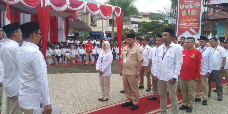 Abdul Basith Dalimunthe dikukuhkan sebagai Ketua Dewan Pimpinan Cabang Partai Gerindra Tapanuli Selatan di lapangan Alun-alun Sipirok, Kabupaten Tapanuli Selatan. Minggu, (16/10). Beritasore/ist