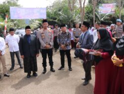 Hari Santri, Bupati – Forkopimda Tapsel Diulosi Abit Godang dan Sorban