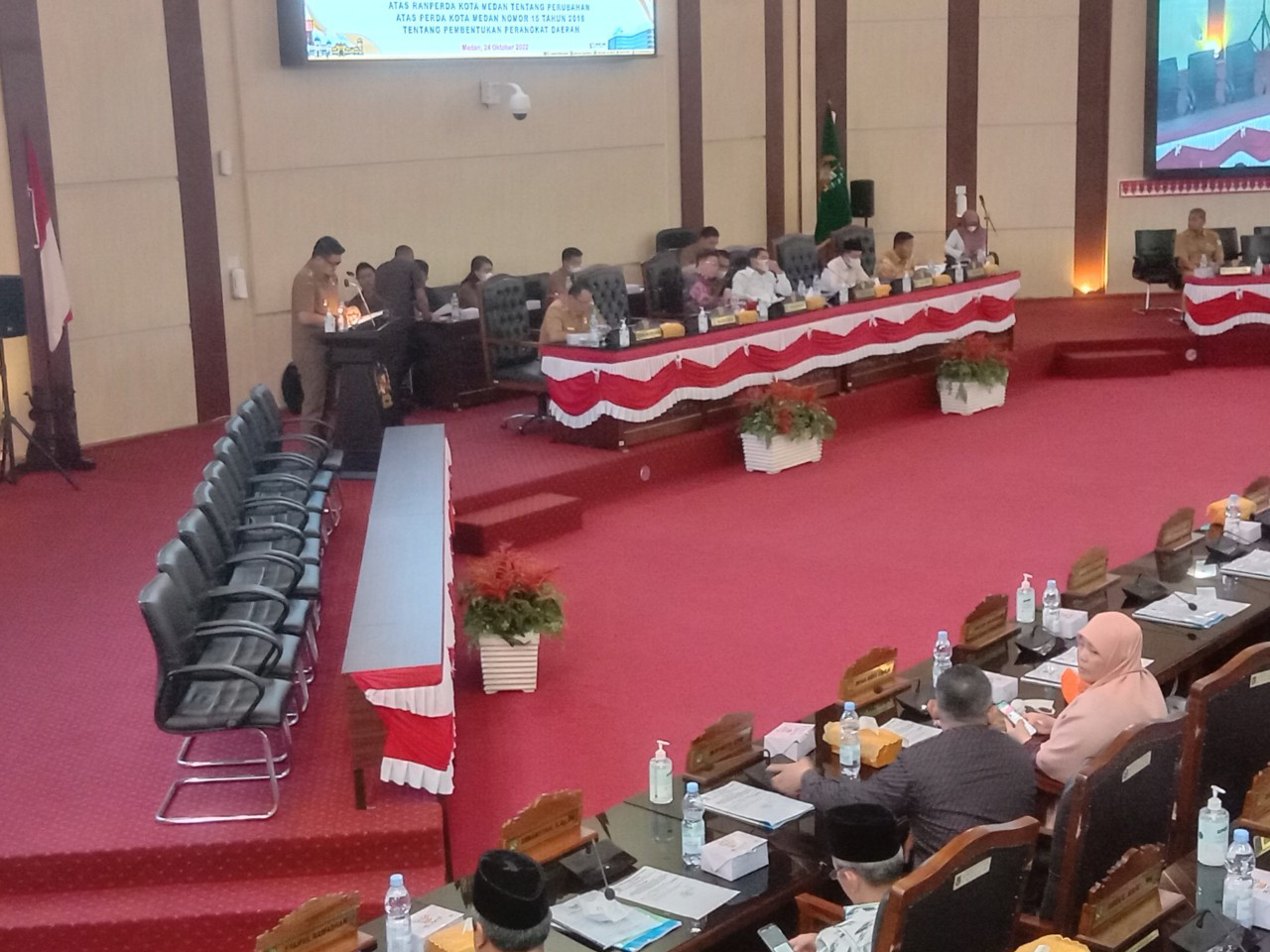 Rapat Paripurna dalam rangka Tanggapan/Jawaban Kepala Daerah terhadap Pemandangan Umum Fraksi-Fraksi DPRD Kota Medan atas Ranperda Kota Medan tentang RAPBD Kota Medan Tahun Anggaran 2023, Senin (24/10/2022).beritasore/ist