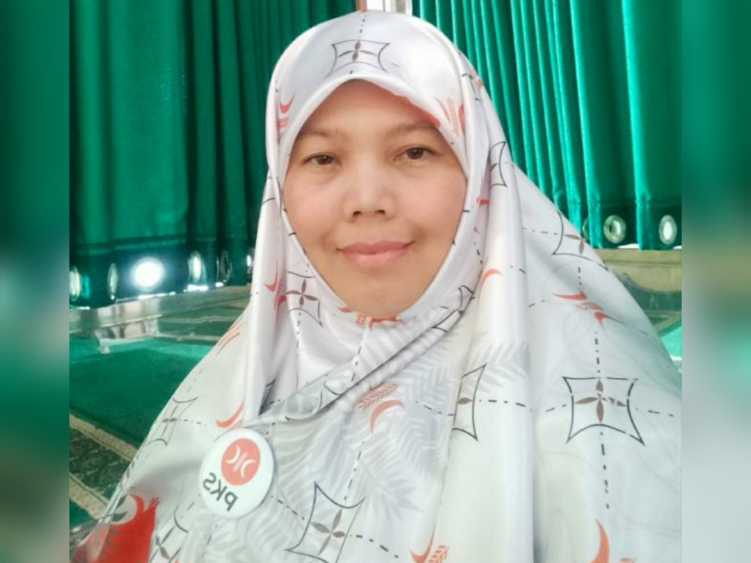 Anggota DPRD Medan Dhiyaul Hayati SPd MPd