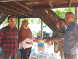 Kasatpol PP & Kadin Batu Bara Berbagi Bantun Korban Banjir