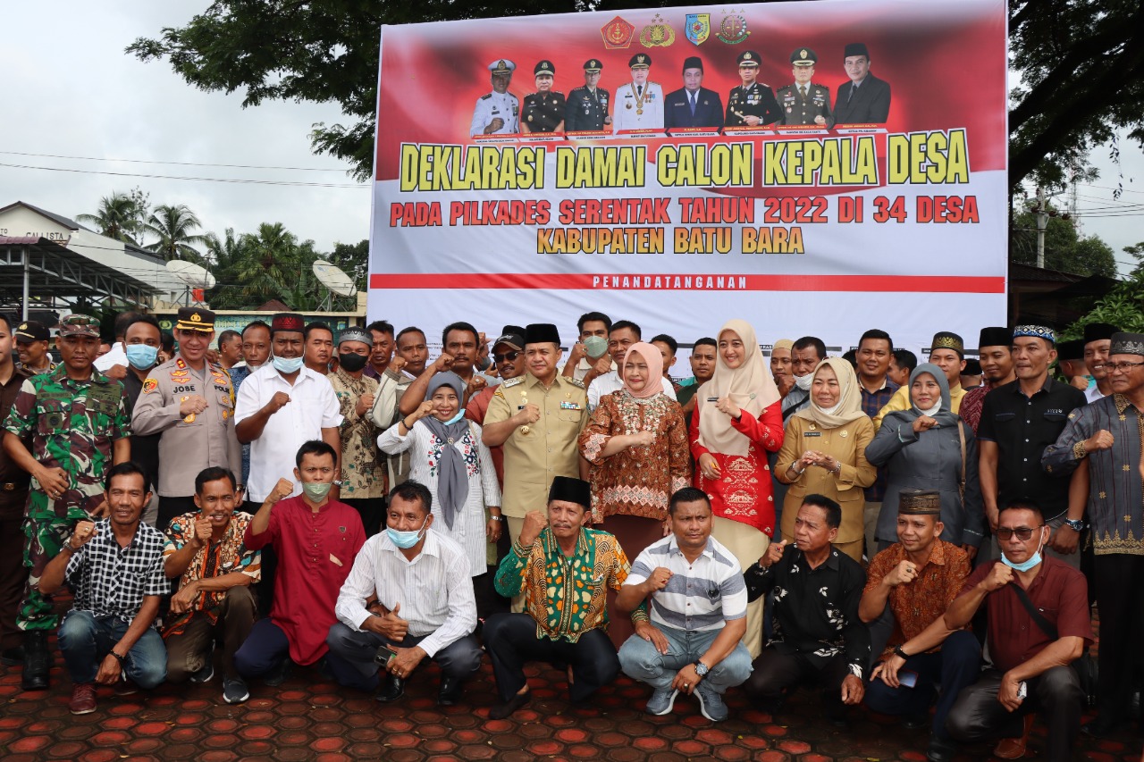 Deklarasi Damai 34 Pilkades  se-Kabupaten Batu Bara di Mako Polres Batu Bara, Senin (7/11/2022).beritasore/alirsyah