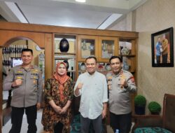 Kapoldasu Berkunjung Kediaman Ketua PWI Sumut