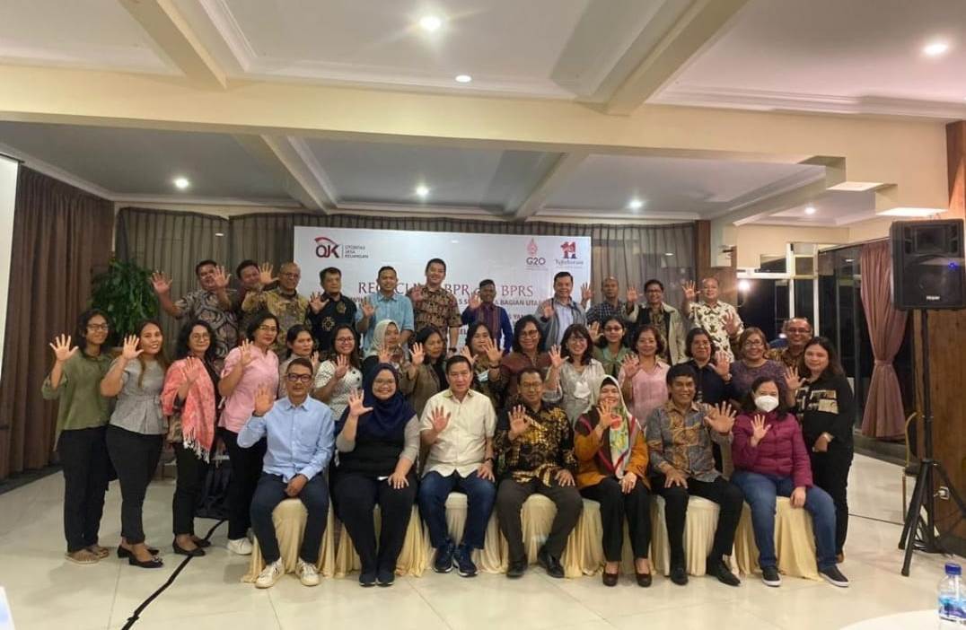 Berita Sore/ist OJK KR 5 Sumbagut menggelar Capacity Building BPR dan BPRS di Sidikalang Rabu (15/11/2022).