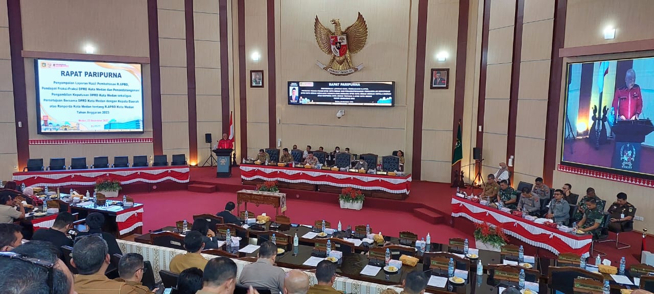 Hanya Disaksikan 8 Anggota DPRD Medan, APBD Pemko Medan Rp 7,86 Triliun Disahkan