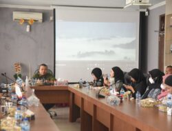 Bupati Dolly Kenalkan Kearifan Lokal Masyarakat Hatabosi
