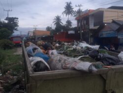 Sampah Menumpuk Bau Busuk Di Panyabungan
