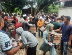 Membludak, Gerindra Bagikan Warga Madina 4.350  Sembako