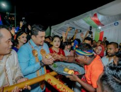 Bobby Lepas Pawai Kereta Kencana Meriahkan Perayaan Thaipusam