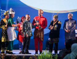 Bobby Raih Anugerah Kebudayaan PWI 2023