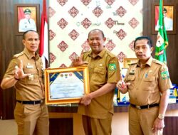 Syah Afandin Terima Penghargaan Kanwil BPN Provsu