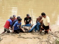 Warga Babalan Temukan Mayat Wanita Di Sungai